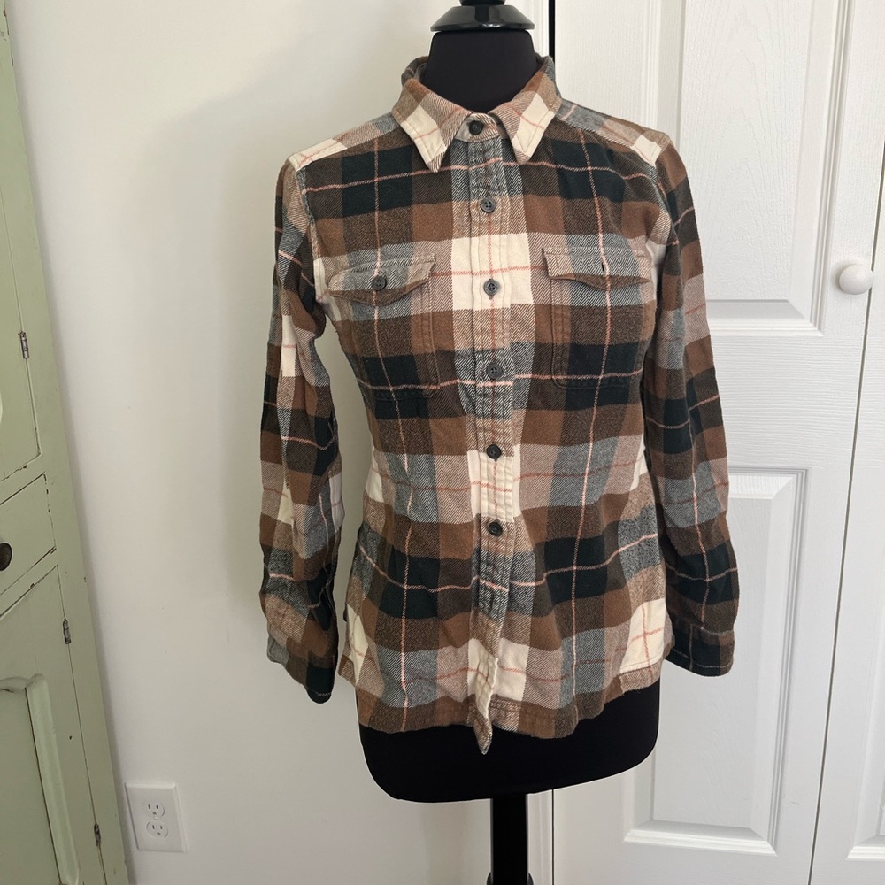 Patagonia Women’s 6 Flannel Button-Down Shirt Brown Plaid